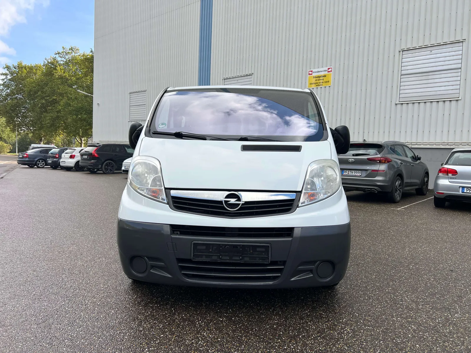Opel Vivaro 2013 photo 2