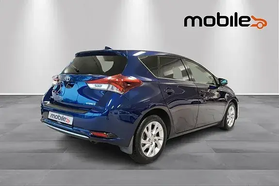 Toyota Auris 2018 photo 3