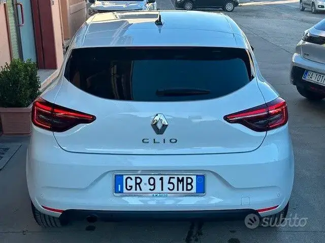 Renault Clio 2023 photo 4