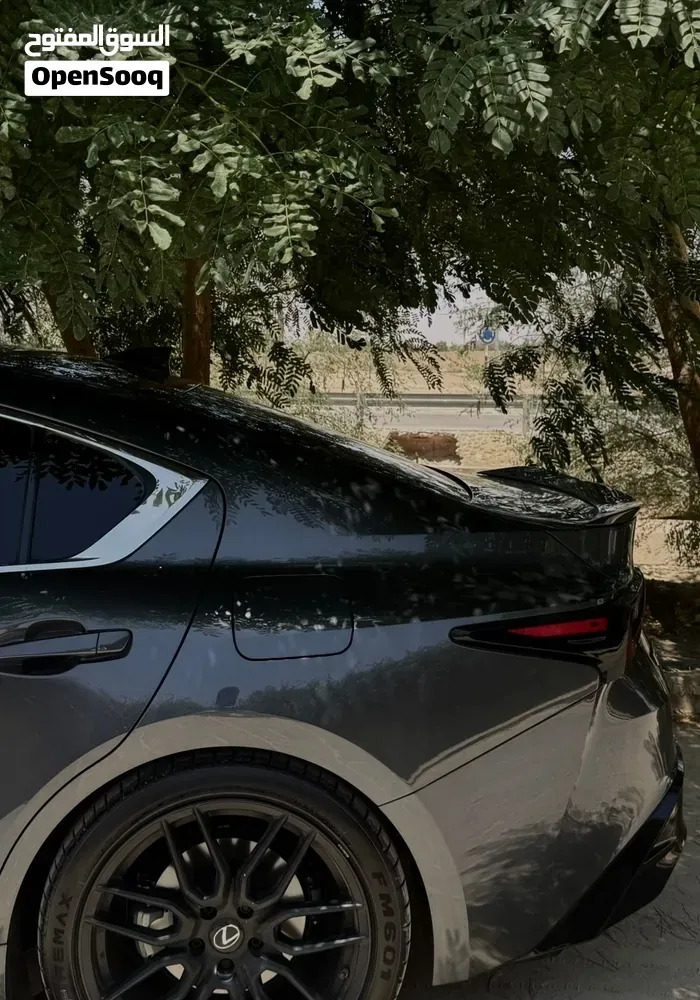 Lexus Is 350 2022 photo 2