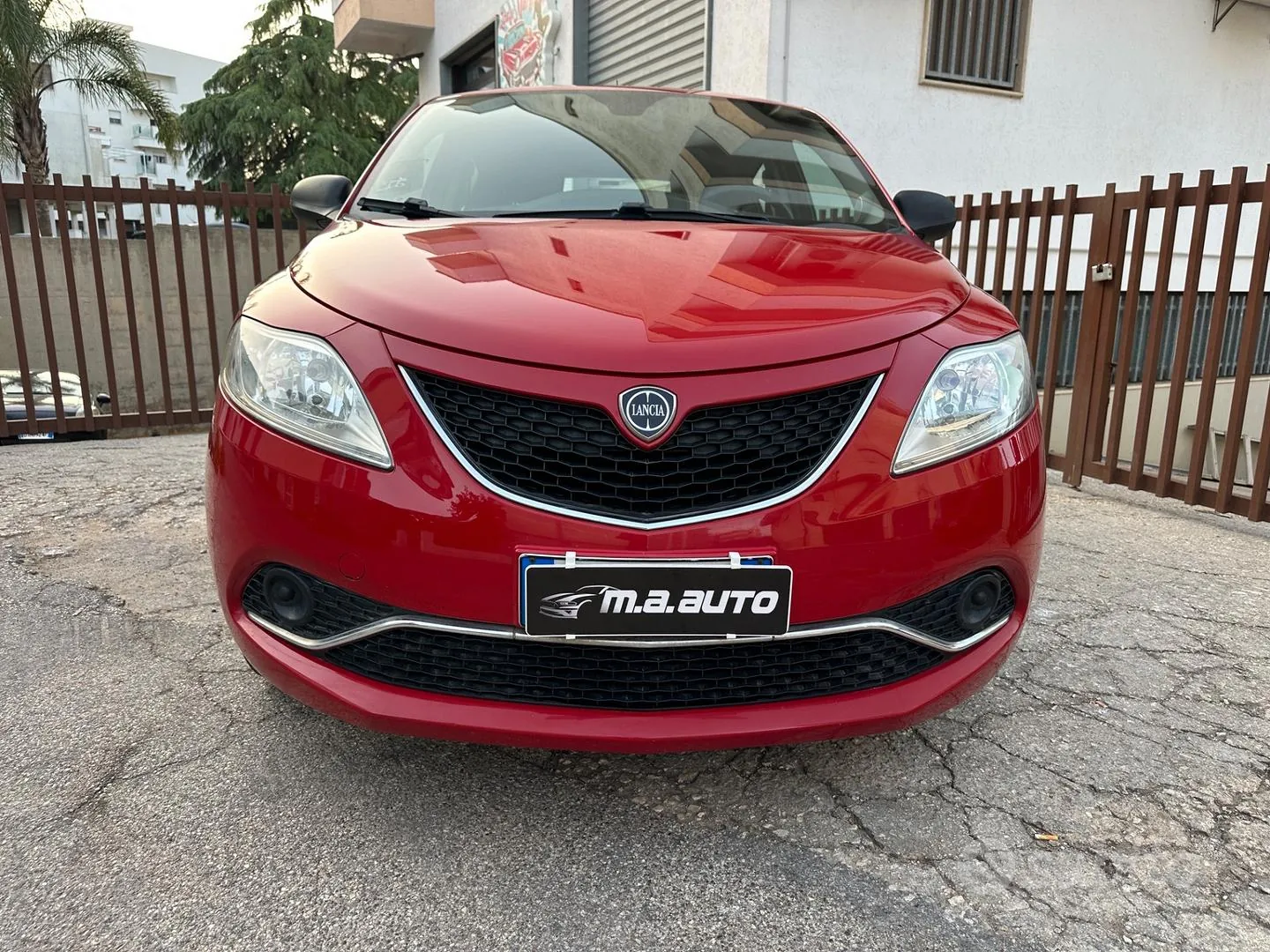 Lancia Ypsilon 2017 photo 2