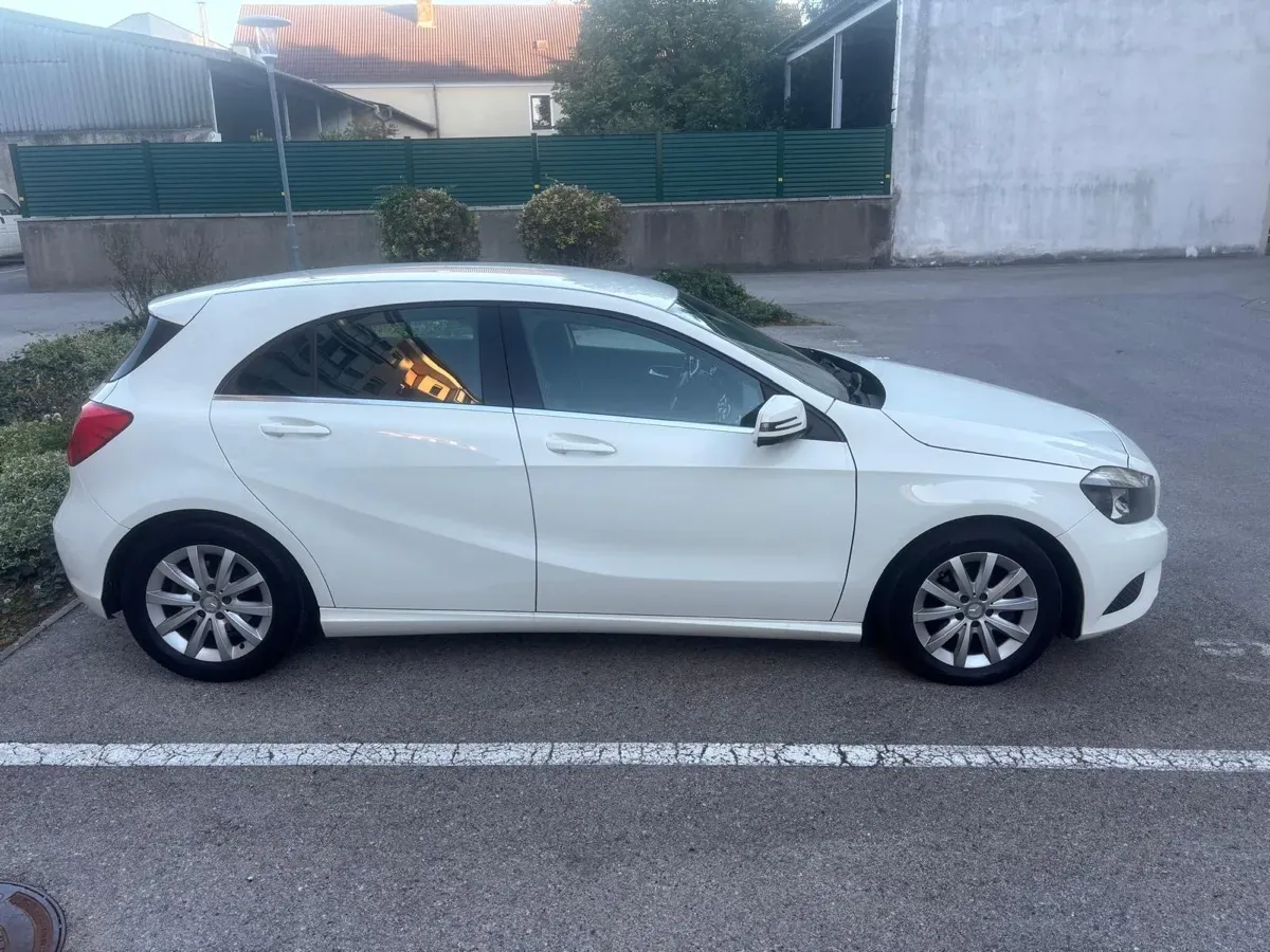 Mercedes-Benz A-Class 2015 photo 3