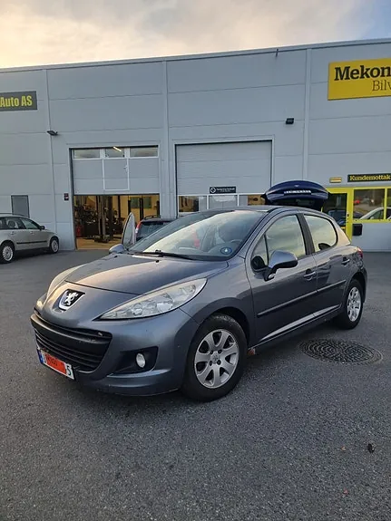 Peugeot 207 2010 photo 2
