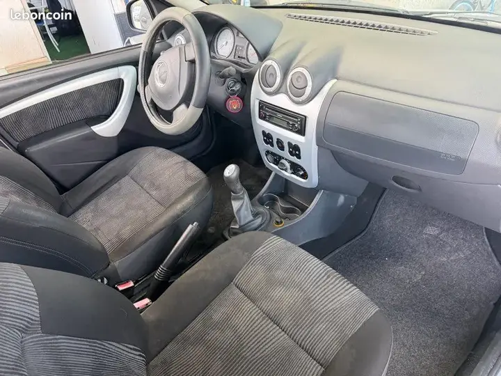 Dacia Logan 2010 photo 5