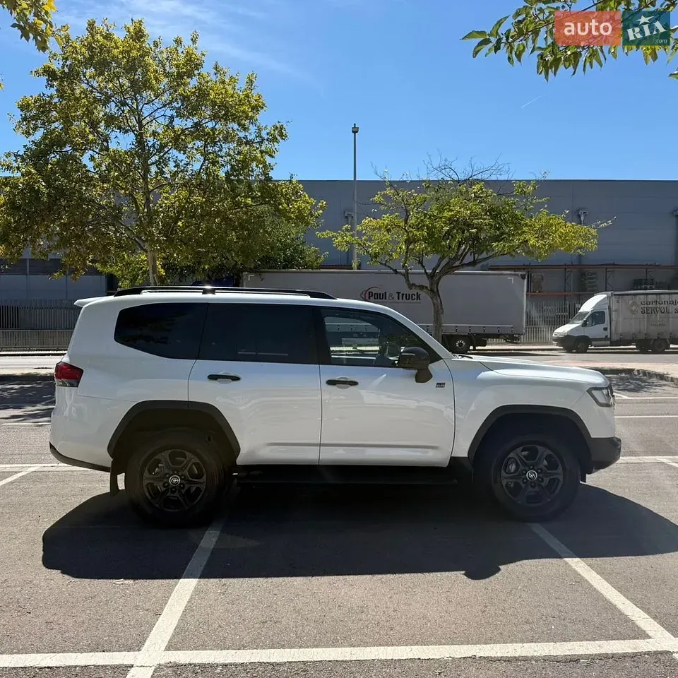 Toyota Land Cruiser 2023 photo 5