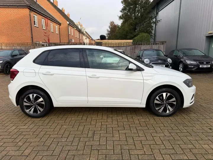 Volkswagen Polo 2021 photo 2