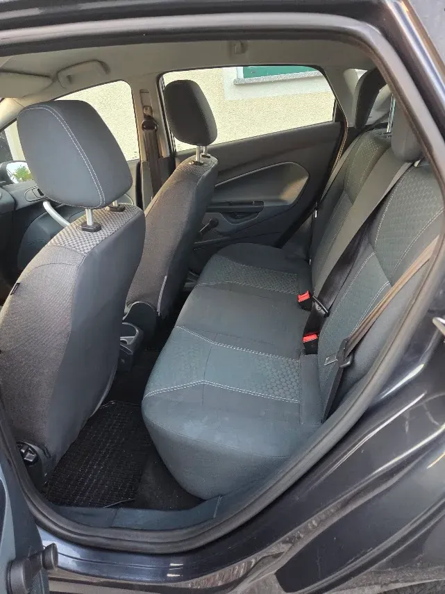 Ford Fiesta 2009 photo 2
