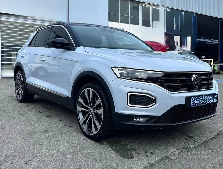 Volkswagen T-Roc 2018 photo 2