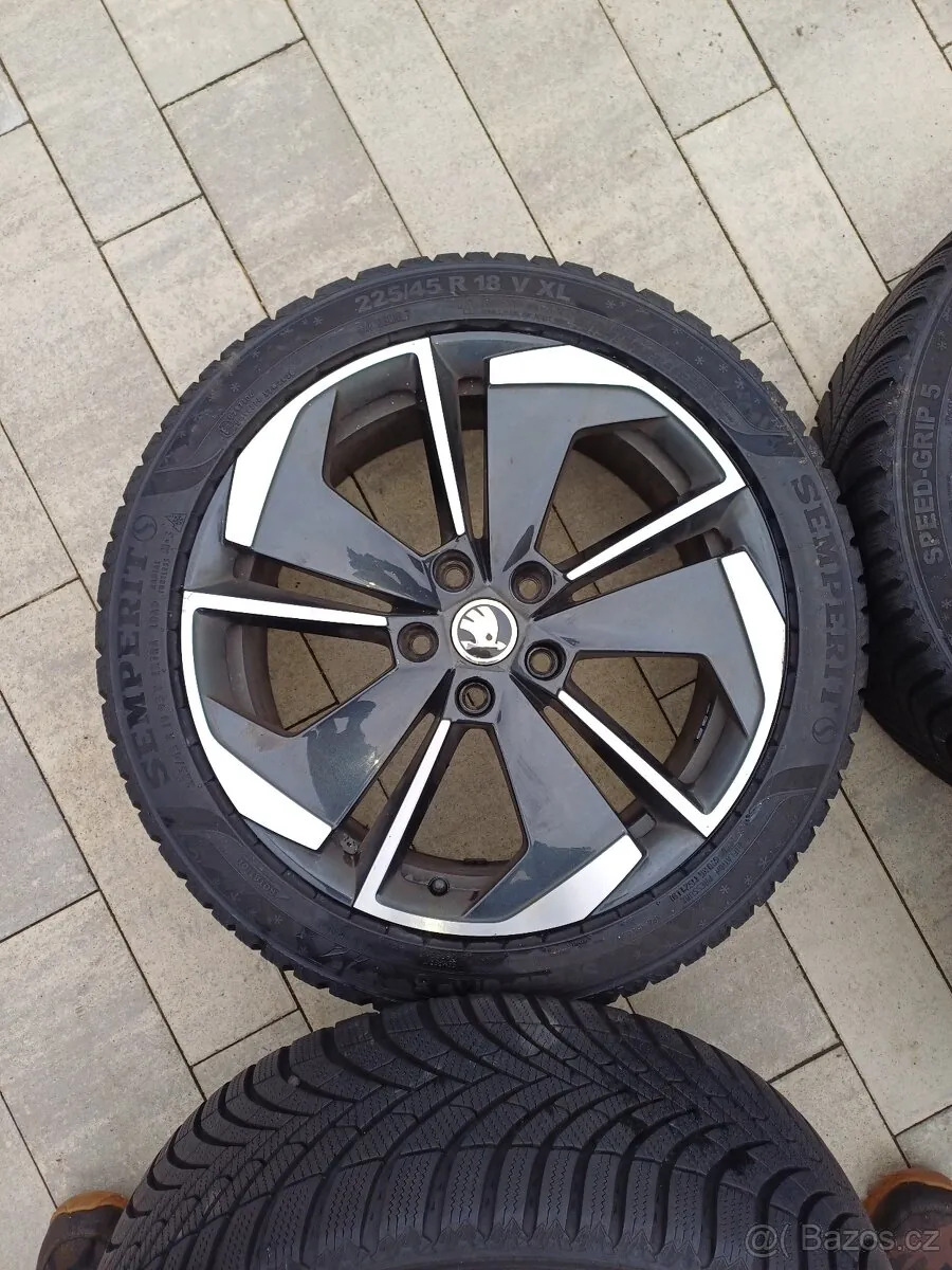 Skoda Octavia photo 4