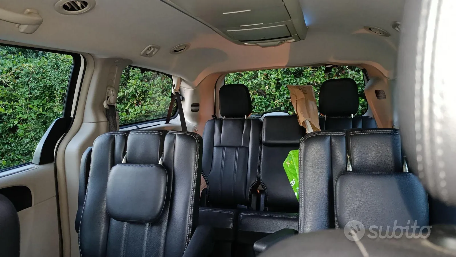 Lancia Voyager 2012 photo 5
