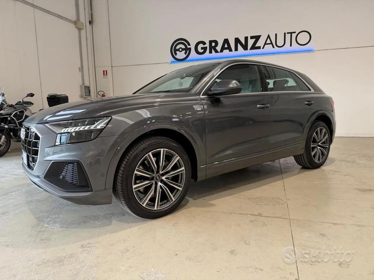 Audi Q8 2021 photo 2