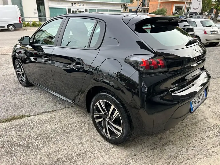 Peugeot 208 2023 photo 4