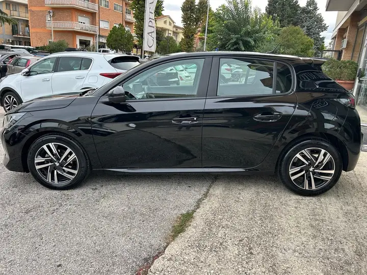 Peugeot 208 2023 photo 5