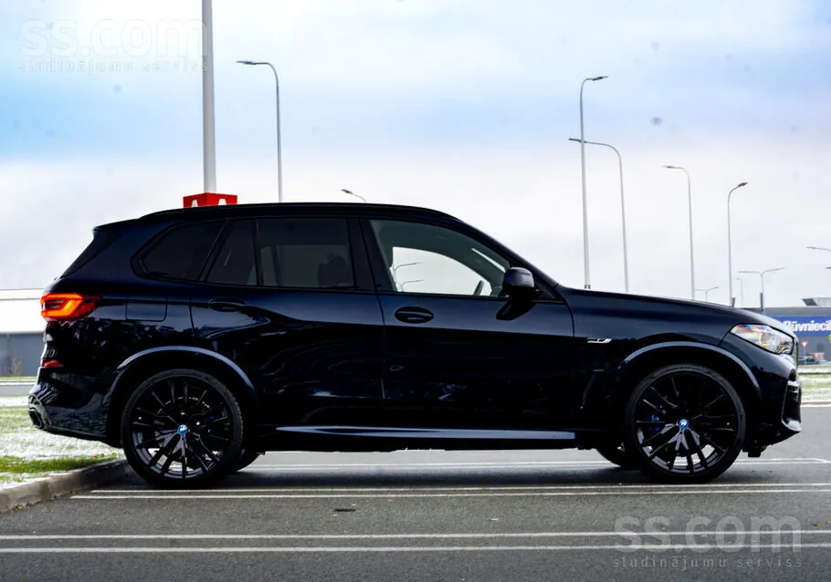 BMW X5 2022 photo 2