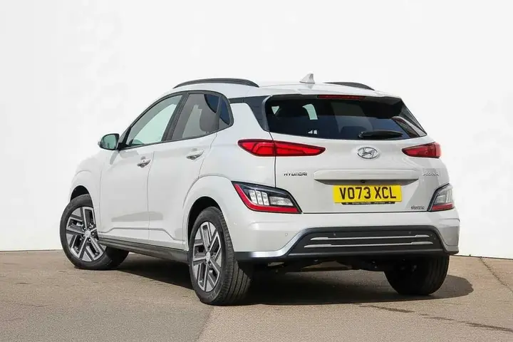 Hyundai Kona 2023 photo 2