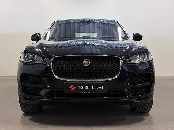 Jaguar F-Pace 2017 photo 3