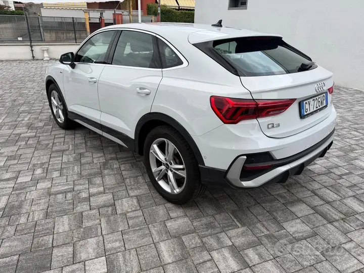 Audi Q3 2023 photo 4