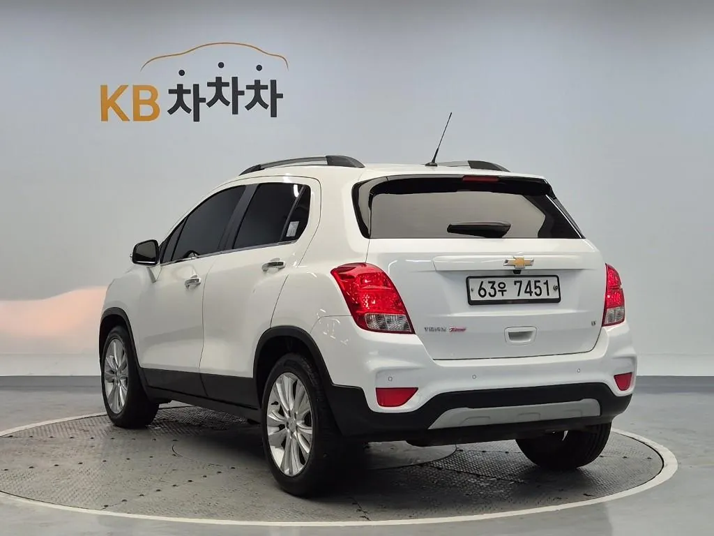 Chevrolet Tracker 2019 photo 2