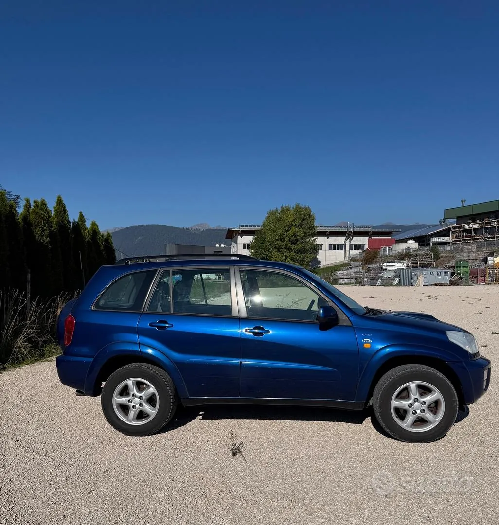 Toyota Rav4 2003 photo 4