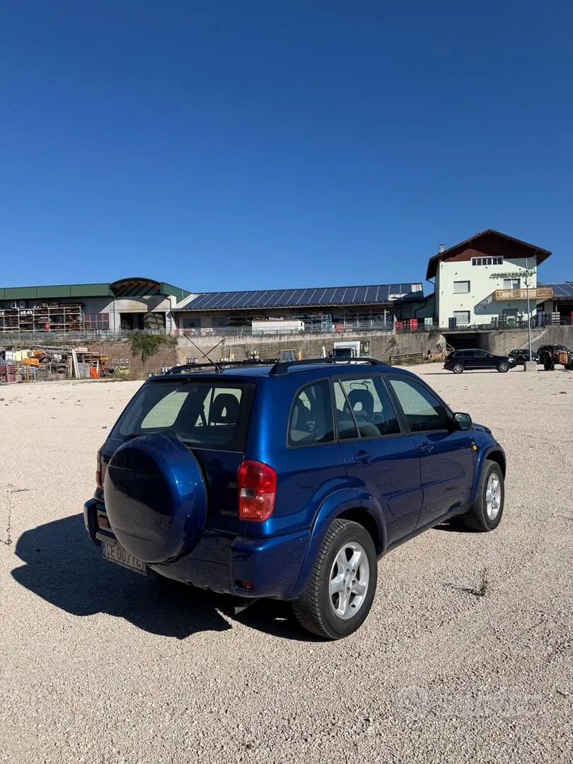 Toyota Rav4 2003 photo 3