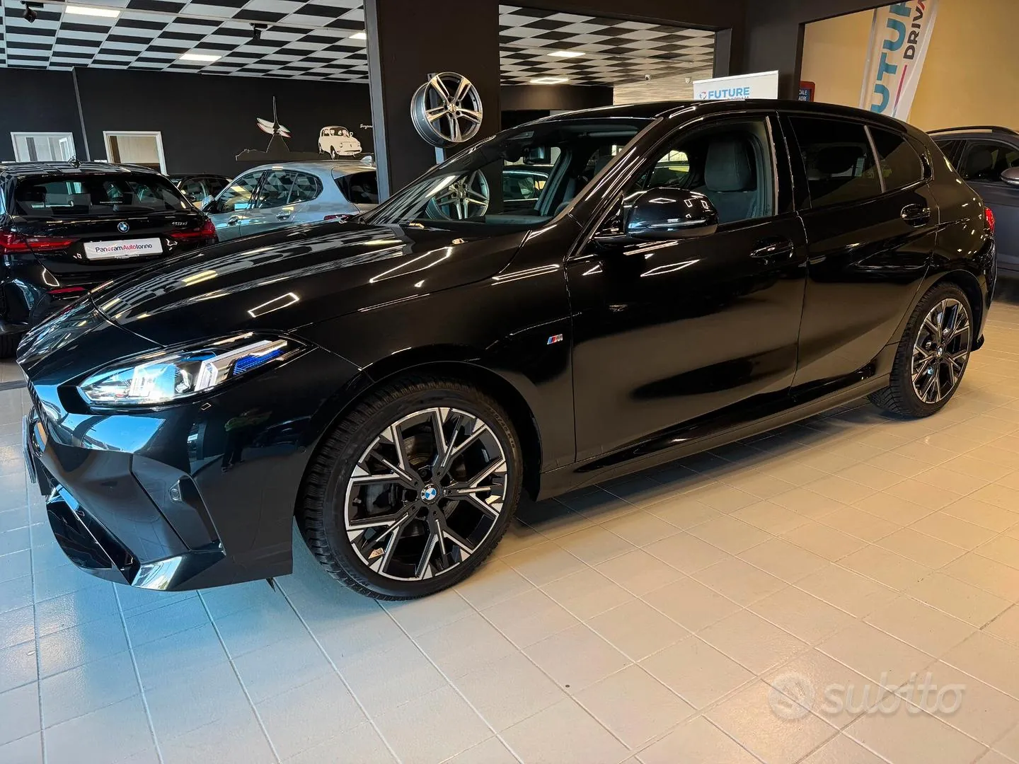 BMW 1 Series 2025 photo 3