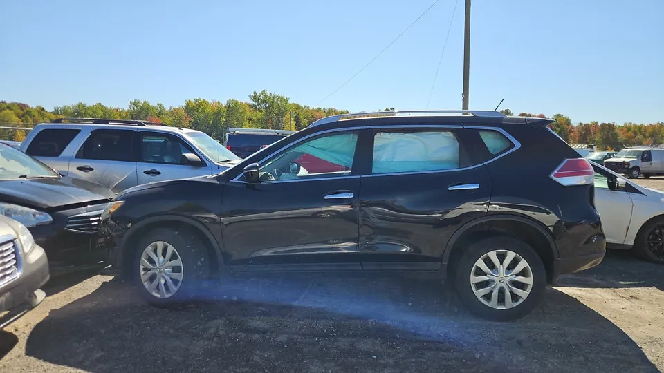 Nissan Rogue 2015 photo 2