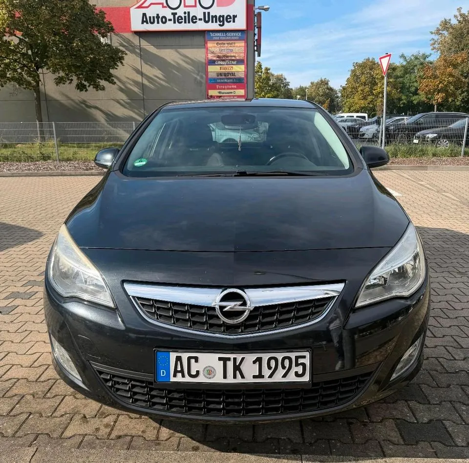 Opel Astra J