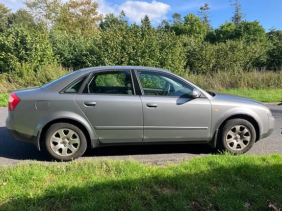 Audi A4 2001 photo 4