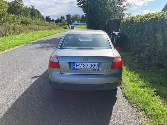 Audi A4 2001 photo 3
