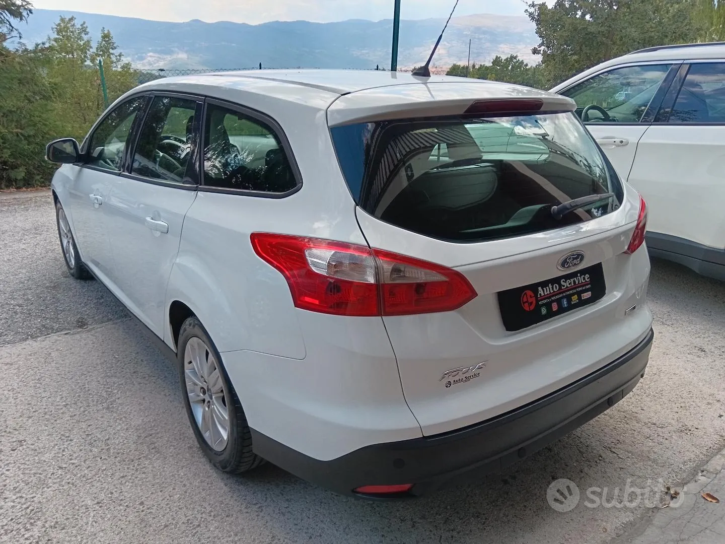 Ford Focus 2012 photo 3