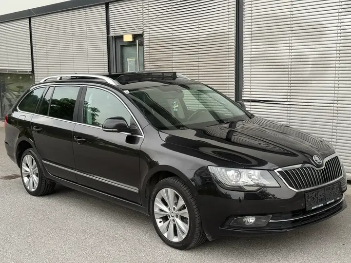 Skoda Superb 2014 photo 3