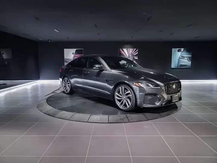Jaguar Xf 2024 photo 3
