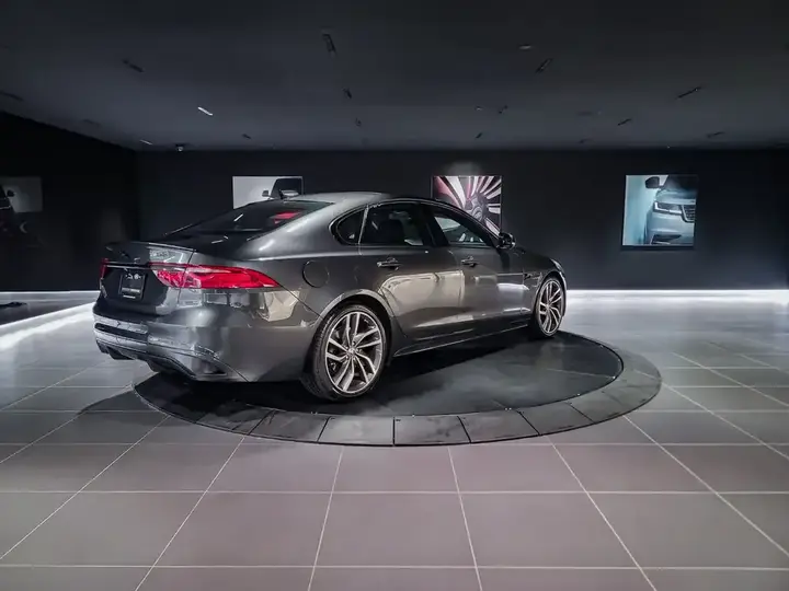 Jaguar Xf 2024 photo 5