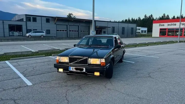 Volvo Serie 700 1987 photo 2