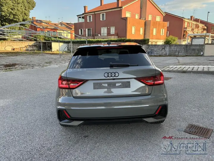 Audi A1 2025 photo 4