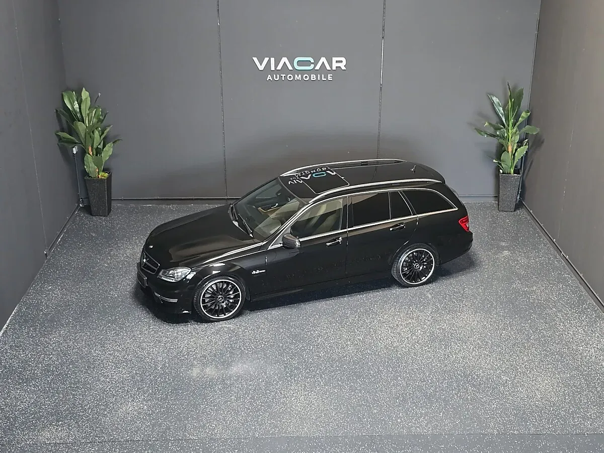 Mercedes-Benz C-Class 2012 photo 2