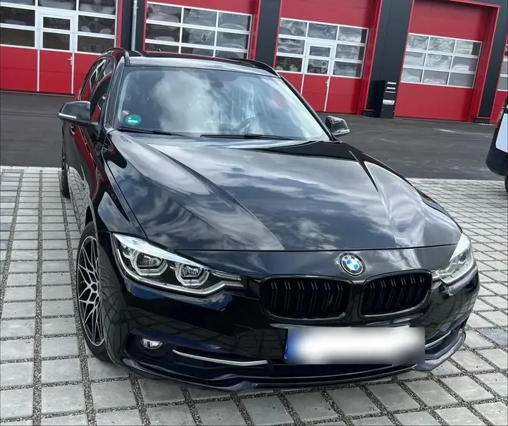 BMW 320I