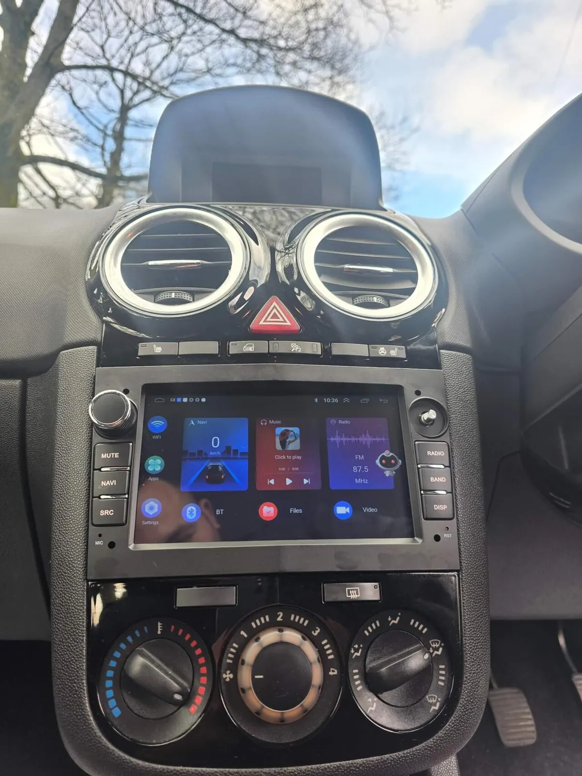 Vauxhall Corsa 2014 photo 3