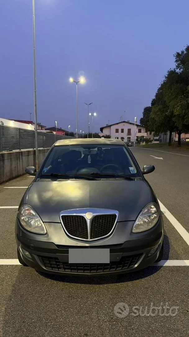 Lancia Ypsilon 2005 photo 2