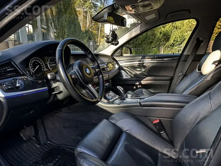 BMW 5 Series 2012 photo 5