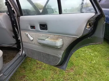 Holden Commodore 1988 photo 3