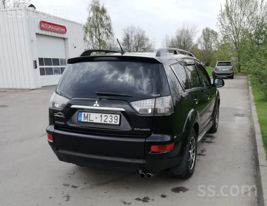 Mitsubishi Outlander 2010 photo 4