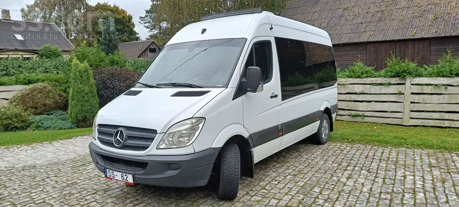 Mercedes-Benz Sprinter 2011 photo 2