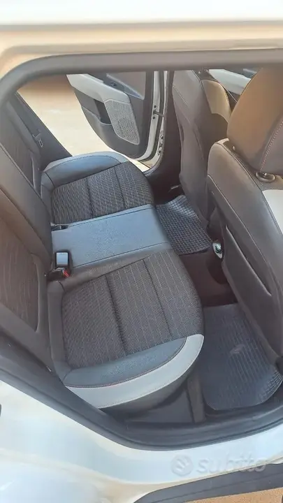 Kia Stonic 2018 photo 5