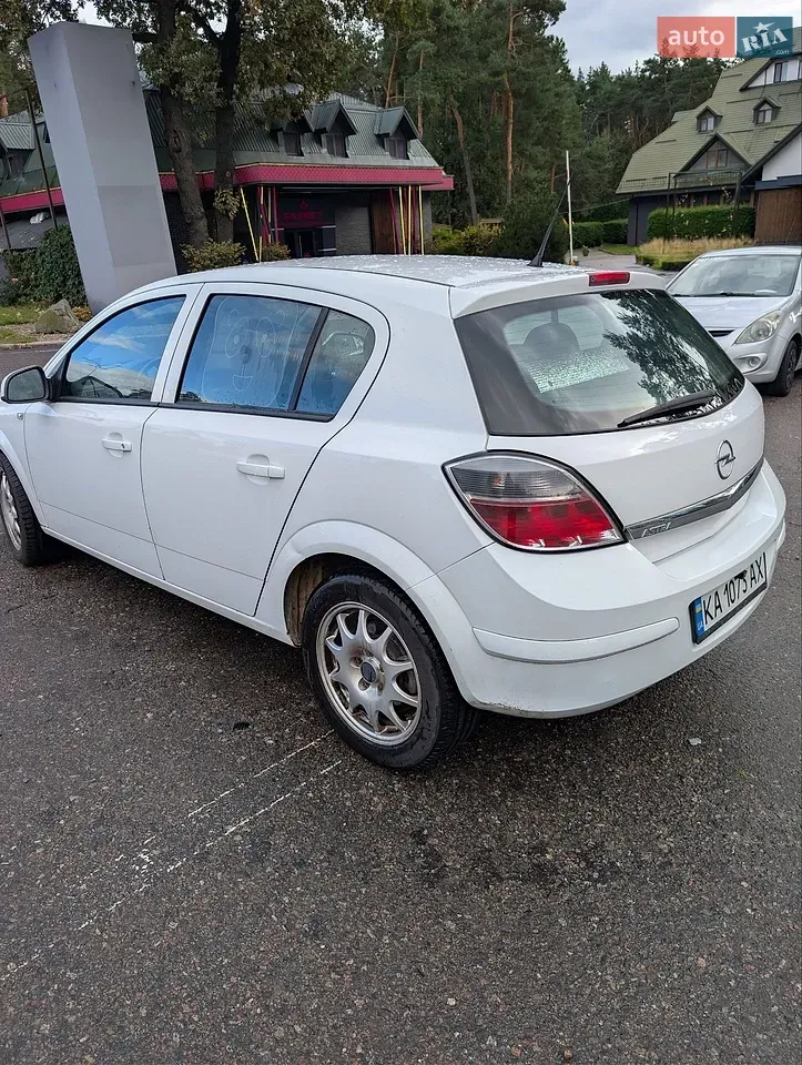 Opel Astra 2013 photo 5