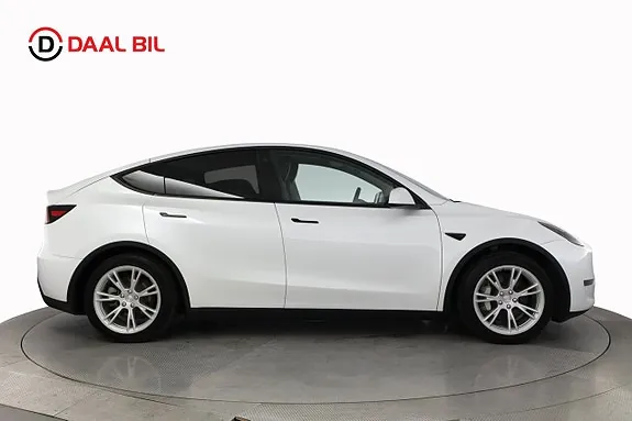 Tesla Model Y 2023 photo 5