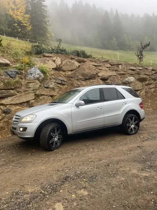 Mercedes-Benz M-Class 2008 photo 2
