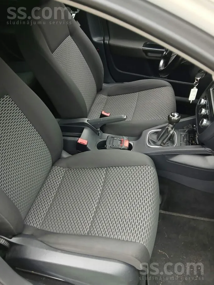 Volkswagen Jetta 2010 photo 3