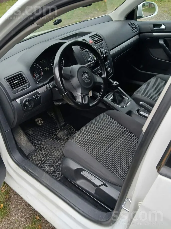 Volkswagen Jetta 2010 photo 2