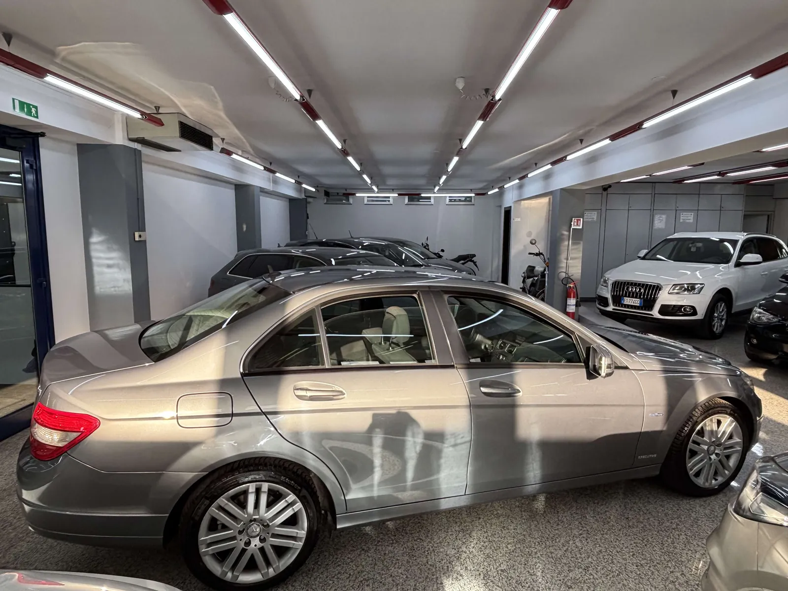 Mercedes-Benz C-Class 2011 photo 4